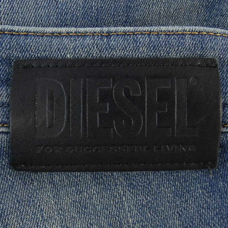 Quần jeans DIESEL - Hàng hiệu Authentic 884650