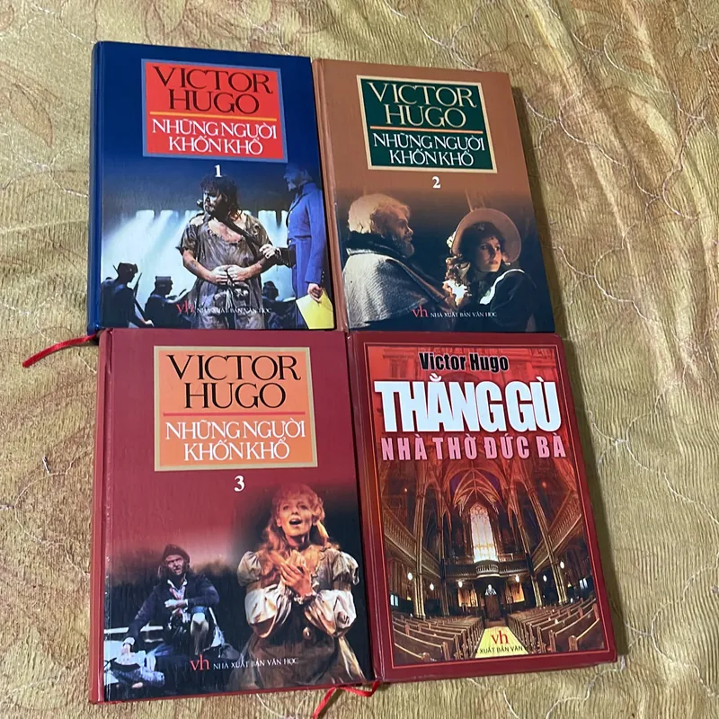 COMBO VICTOR HUGO- NHỮNG NGƯỜI KHỐN KHỔ- THẰNG GÙ NHÀ THỜ ĐỨC BÀ (a) 720640