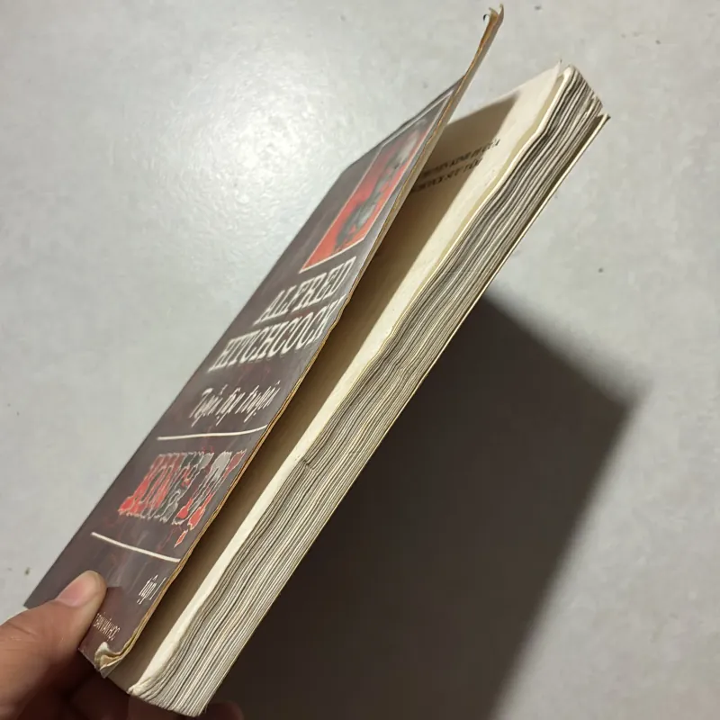 Tuyển tập truyện kinh dị Tập 1 - Alfred Hitchcock 758150