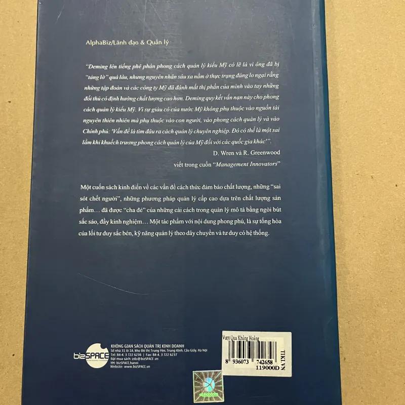 Vượt qua khủng hoảng 977064