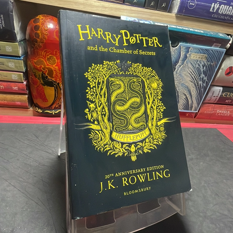 Harry Potter and the Chamber of Secrets J.K. Rowling 320009