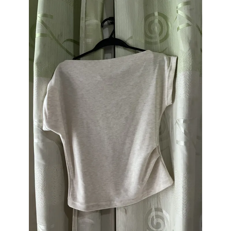 Áo thun lệch vai size S 590364