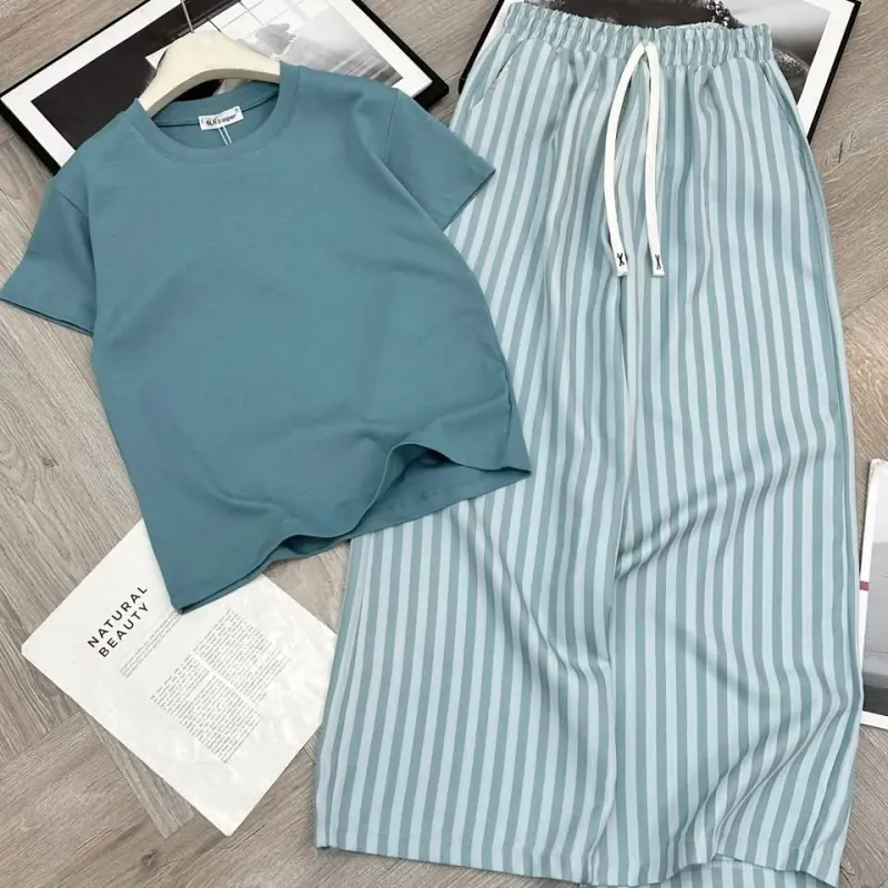 Bộ nữ gồm áo thun và quần suông  928767