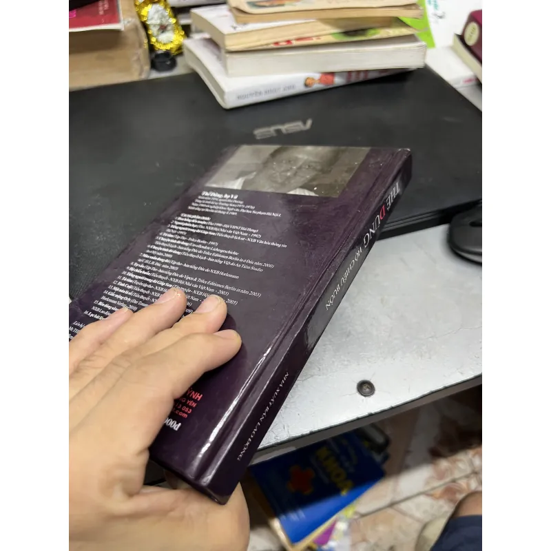  Hộ chiếu buồn (Tiếu thuyết - Thế Dũng) 1004348