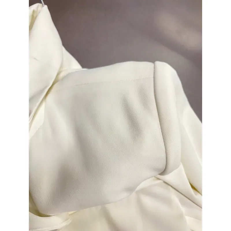 MỚI 95%***ÁO BLAZER NỮ MÀU TRẮNG BE/TRẮNG NGÀ- TAY LỬNG- *SIZE M* 591541
