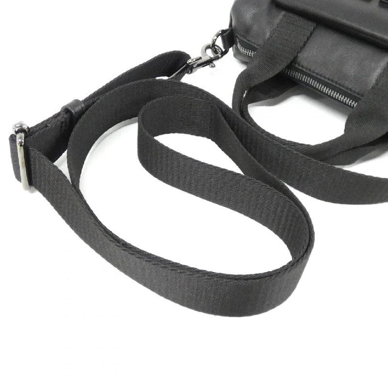 Túi xách VALENTINO GARAVANI 5Y2P0U93DCY - Hàng hiệu Authentic 804411