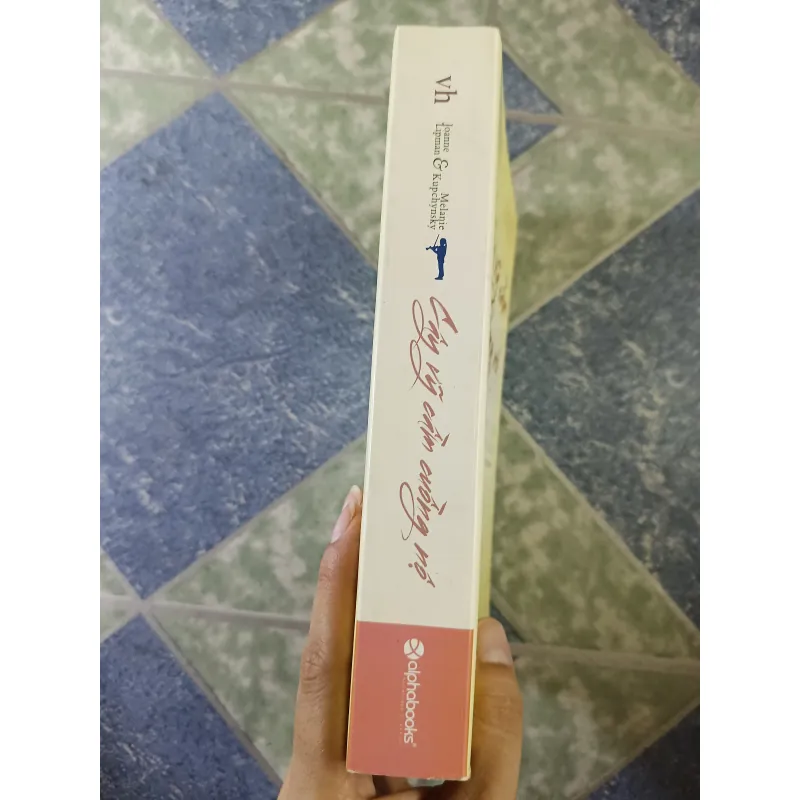 Cây vĩ cầm cuồng nộ - Joanne Lipman & Melanie Kupchynsky 700395