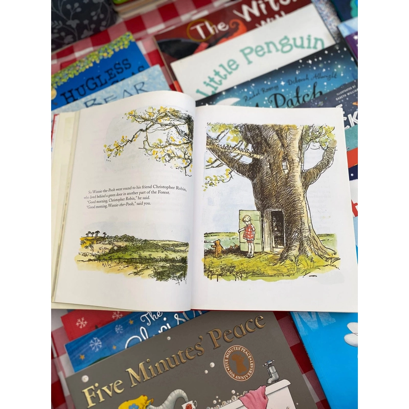 “Childhood Favourites – A Collection to Treasure” 512738
