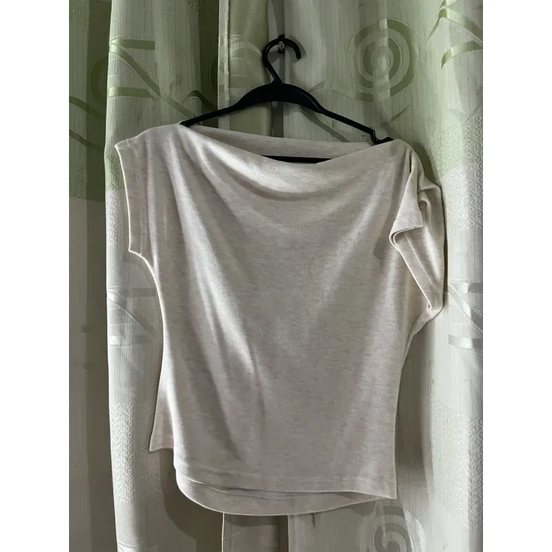 Áo thun lệch vai size S 590364