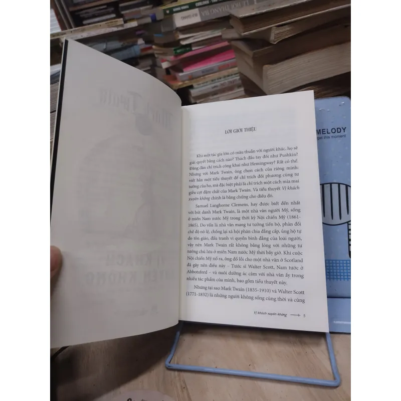 Sách: Vị khách xuyên không - TG: Mark Twain (B2) 934166