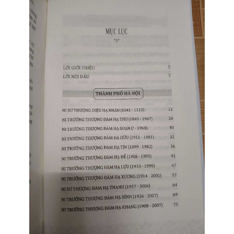 Hành trạng Chư ni Việt Nam L7 - 2022 - 595 trang LỊCH SỬ - CHÍNH TRỊ - TRIẾT HỌC ANTQ2012-201 921329