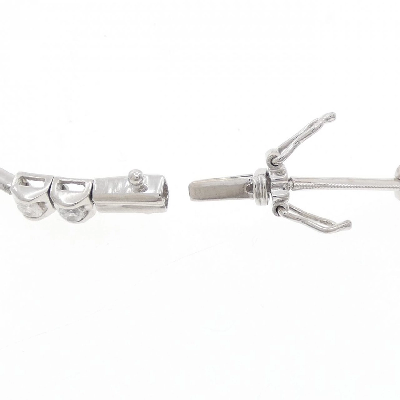 K18WG Vòng tay kim cương 0.88CT - Hàng hiệu Chính hãng 870999