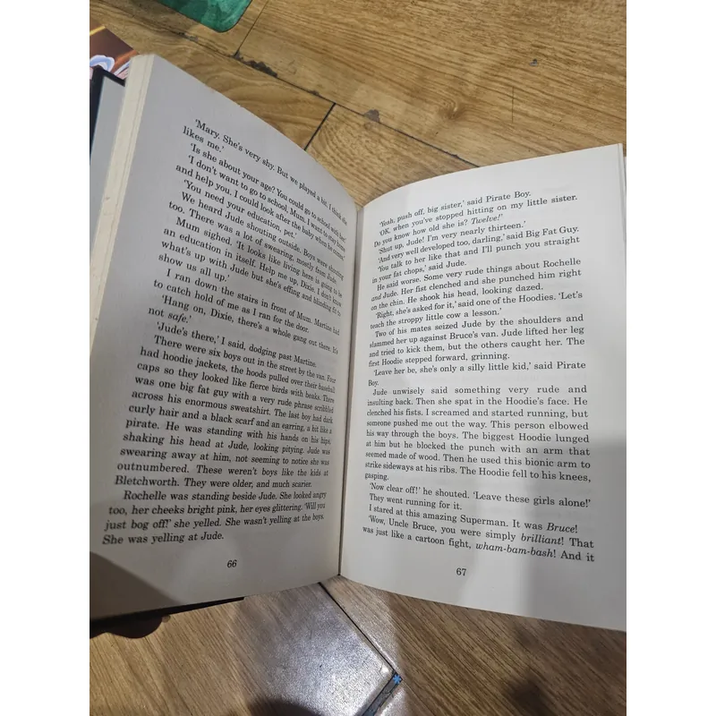 The Diamond Girls
30k 645343