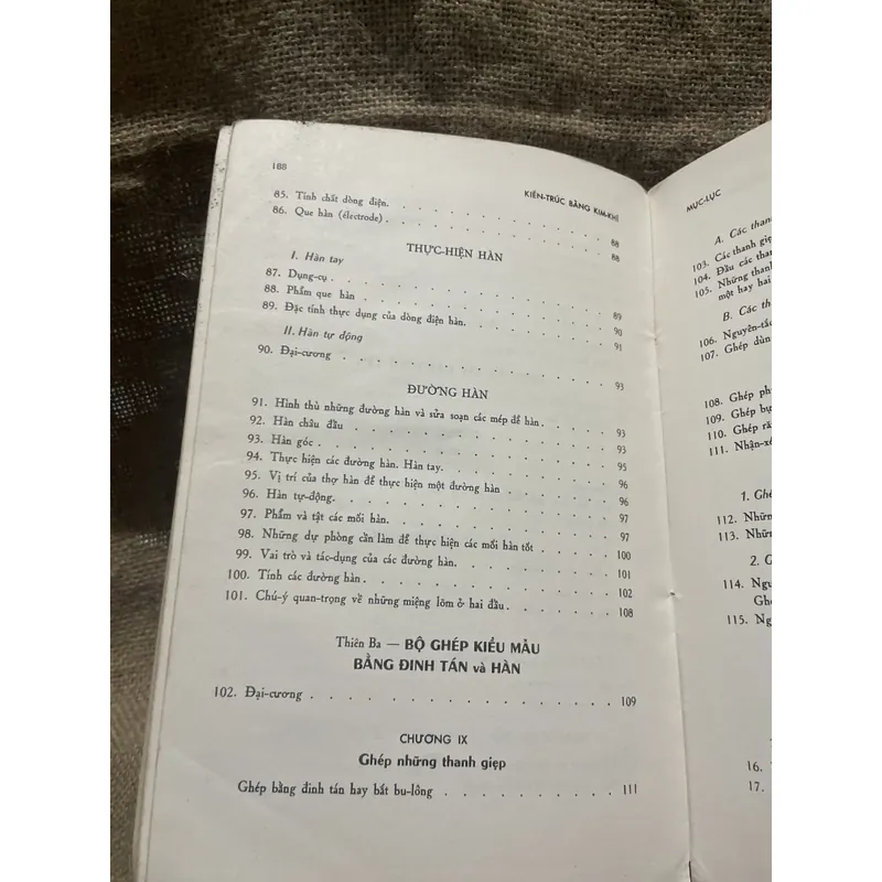 Kiến trúc bằng kim khí- 2 tập - khổ lớn- in trước 75  711869