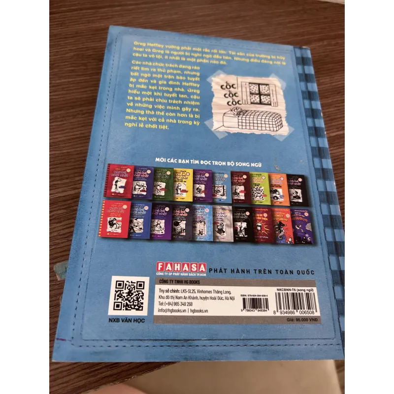 Nhật ký chú bé nhút nhát- song ngữ- Mắc kẹt 1013782