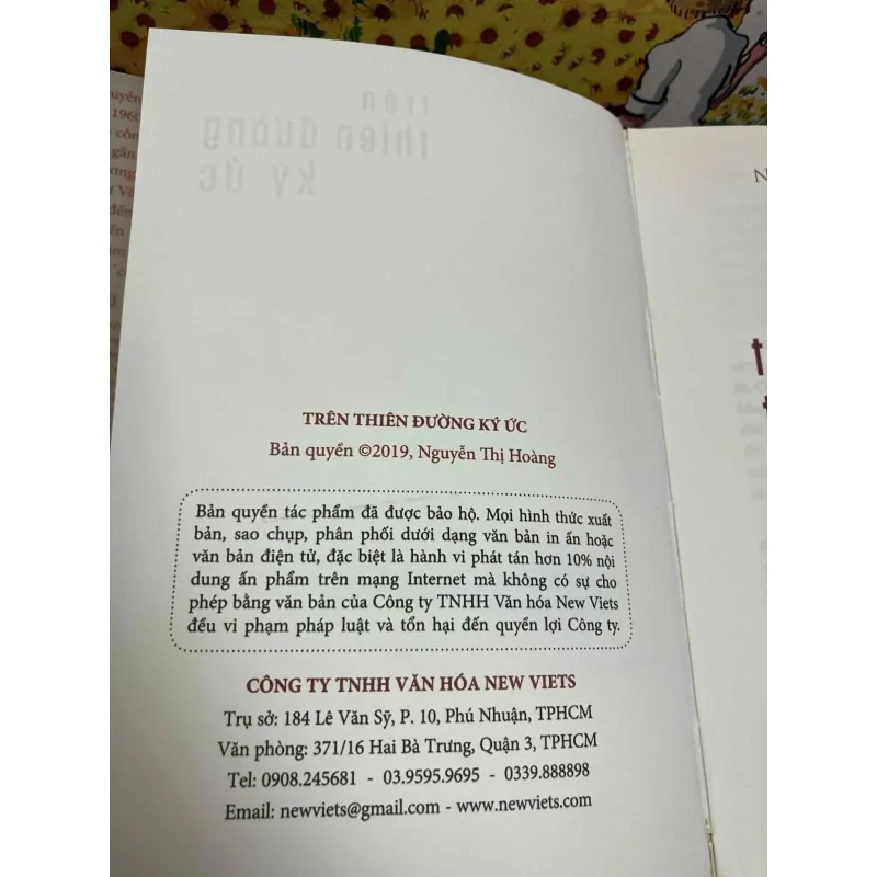 Trên Thiên Đường Ký Ức - Nguyễn Thị Hoàng - Bản Đặc Biệt 1022216