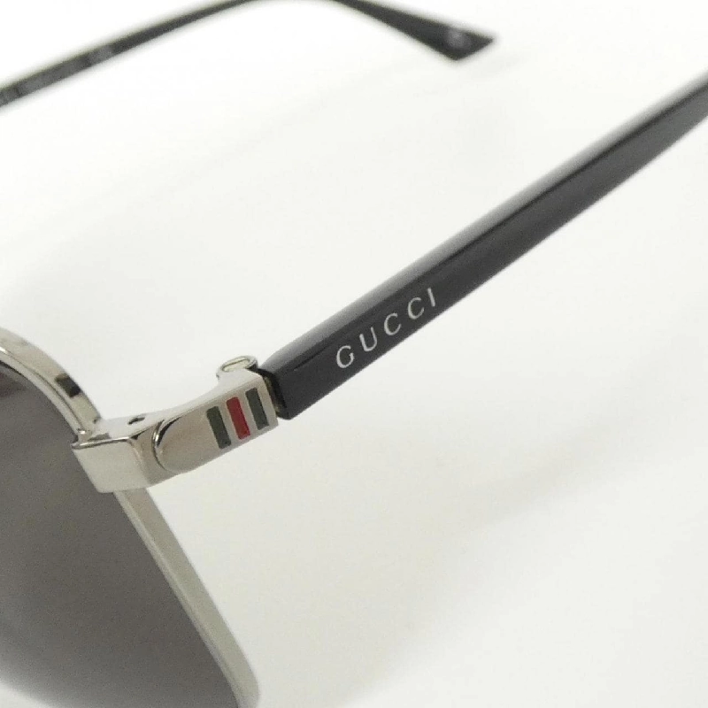 Kính mát GG0065SK của Gucci 625364