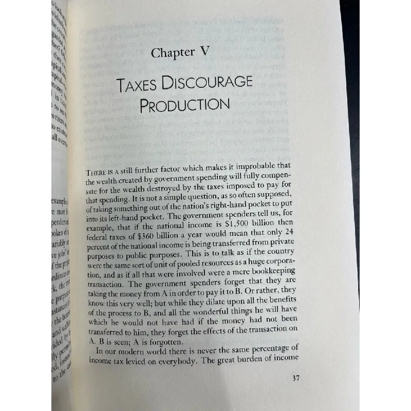 Economics in one lesson - Herry Hazlitt 711789