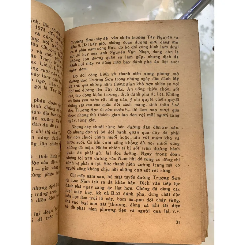 NHỮNG NĂM THÁNG QUYẾT ĐỊNH - HOÀNG VĂN THÁI 937163