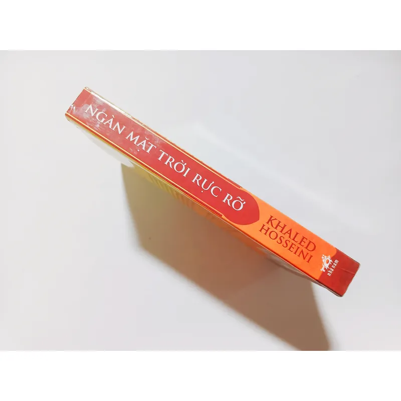 Ngàn Mặt Trời Rực Rỡ - Khaled Hosseini 709404