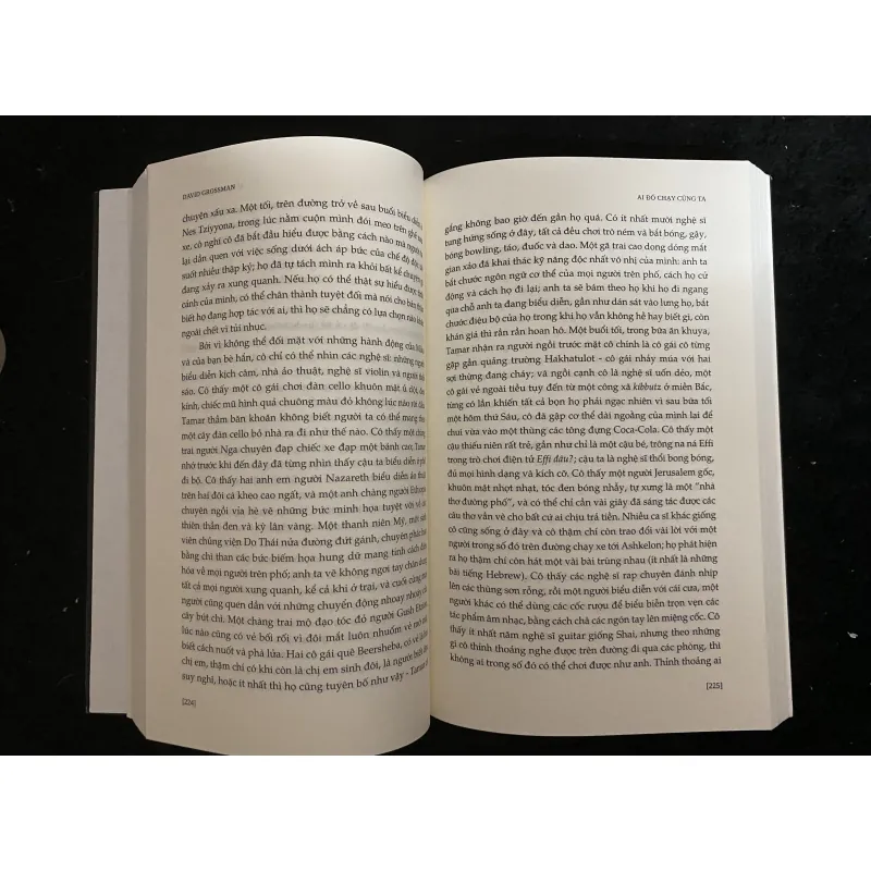 Ai đó chạy cùng ta-David Grossman 1030610