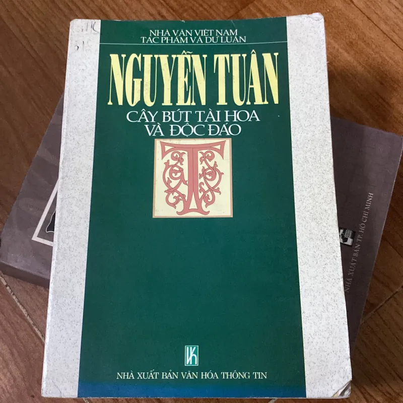 NGUYỄN TUÂN CÂY BÚT TÀI HOA VÀ ĐỘC ĐÁO  752986