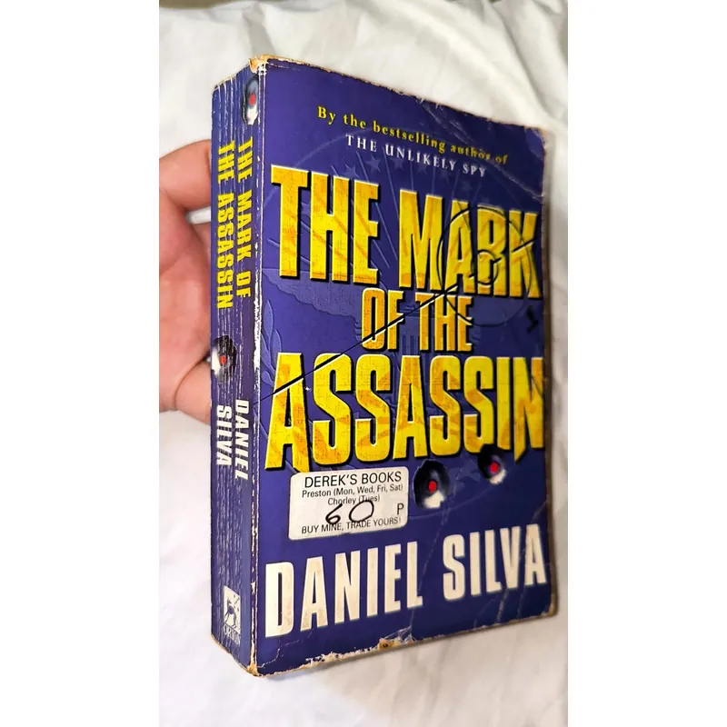 Ngoại văn cũ The mark of the assassin (Daniel Silva)  732570