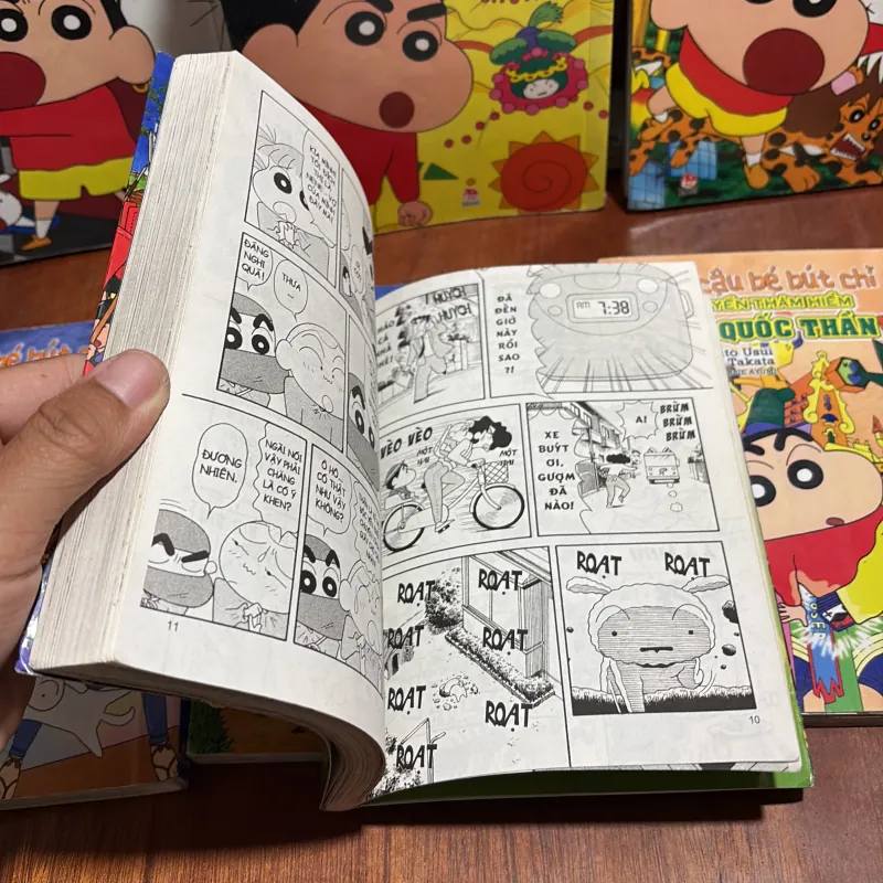 II Truyện Tranh: Shin _ Cậu Bé Bút Chì (Truyện Dài) - Tập 1•12 995890