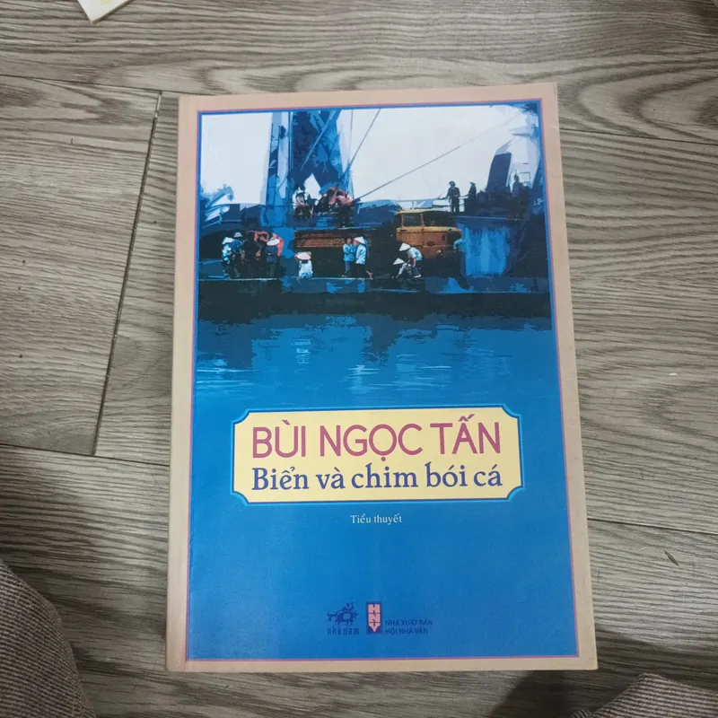Biển Và Chim Bói Cá -  Bùi Ngọc Tấn 646783