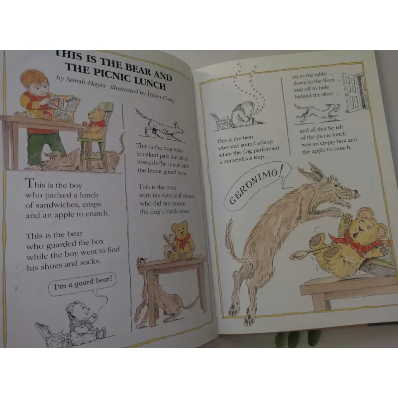 The Walker Book of Bear Stories 1005339