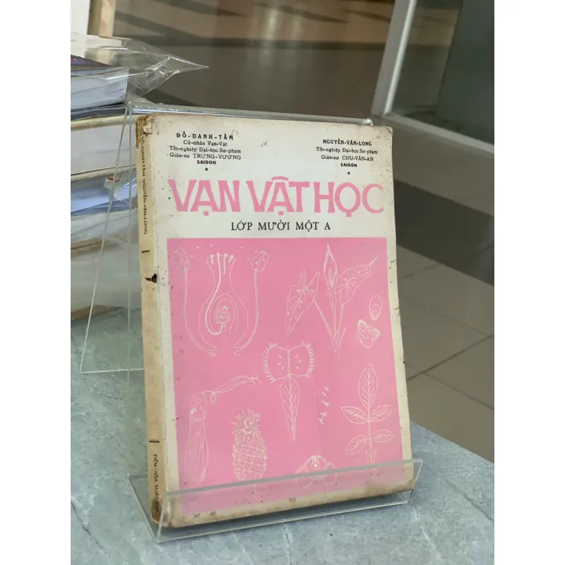 VẠN VẬT HỌC LỚP MƯỜI MỘT A - ĐỖ DANH TẦM & NGUYỄN VĂN LONG 718338