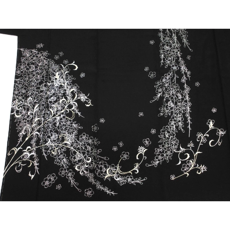 Áo kimono thăm viếng có thêu bạc - Hàng hiệu Authentic 877784