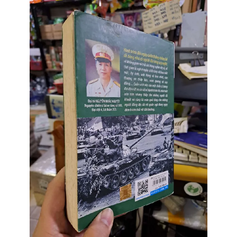 Bút ký lính tăng hành trình đến dinh độc lập - Nguyễn Khắc Nguyệt LỊCH SỬ - CHÍNH TRỊ - TRIẾT HỌC VAVO0910 588641