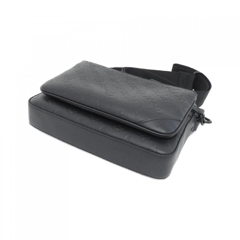 Túi đeo chéo Louis Vuitton Monogram Shadow Trio M46602 610422