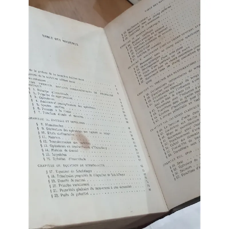 Mécanique Quantique - L. LANDAU ET E. LIFCHITZ 693145