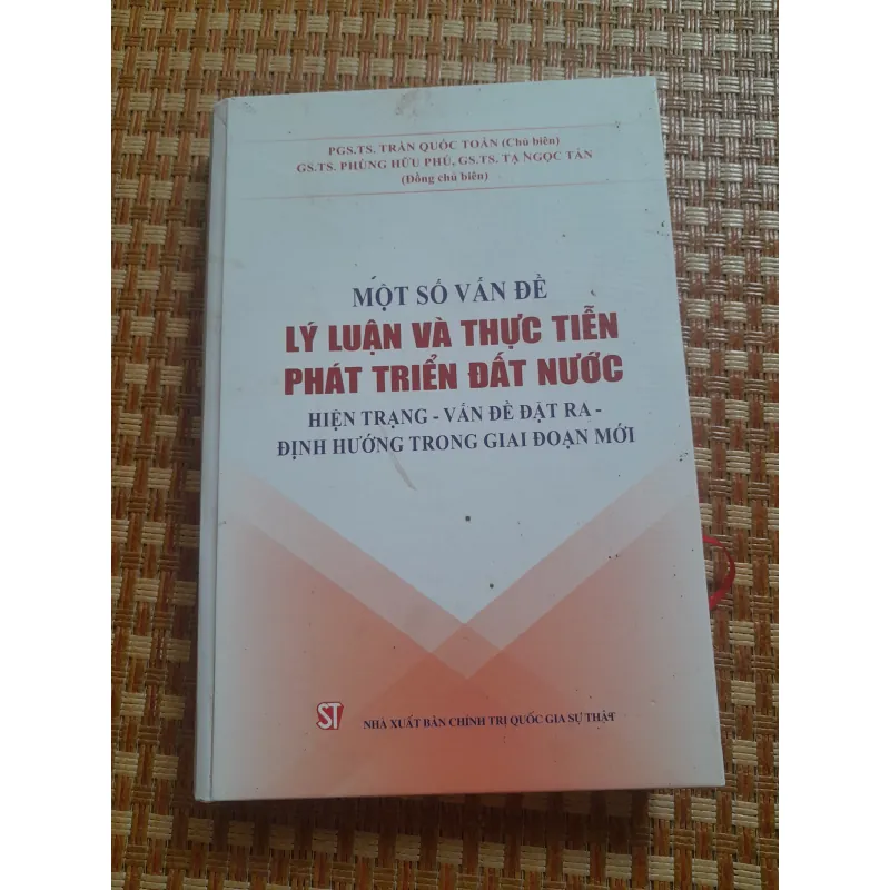 LÝ LUẬN THỰC TIỄN PHÁT TRIỂN ĐẤT NƯỚC... 762394