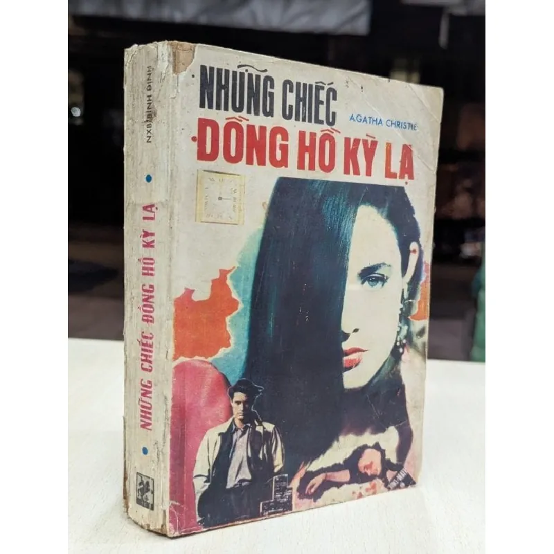 Những chiếc đồng hồ kỳ lạ - Agatha Christie 696030