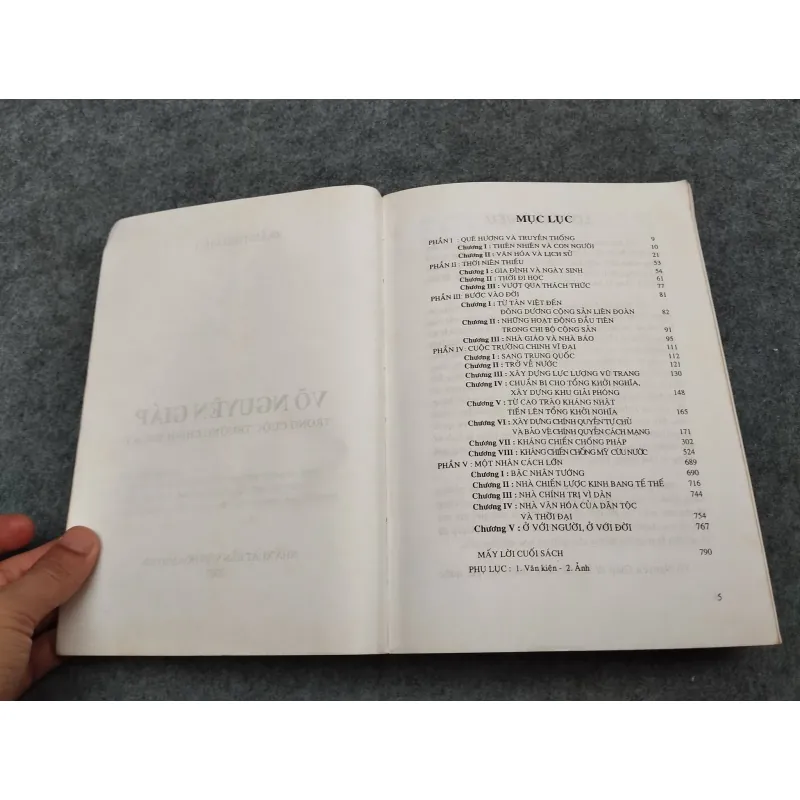 VÕ NGUYÊN GIÁP TRONG CUỘC TRƯỜNG CHINH THẾ KỶ - TRẦN THÁI BÌNH 936824