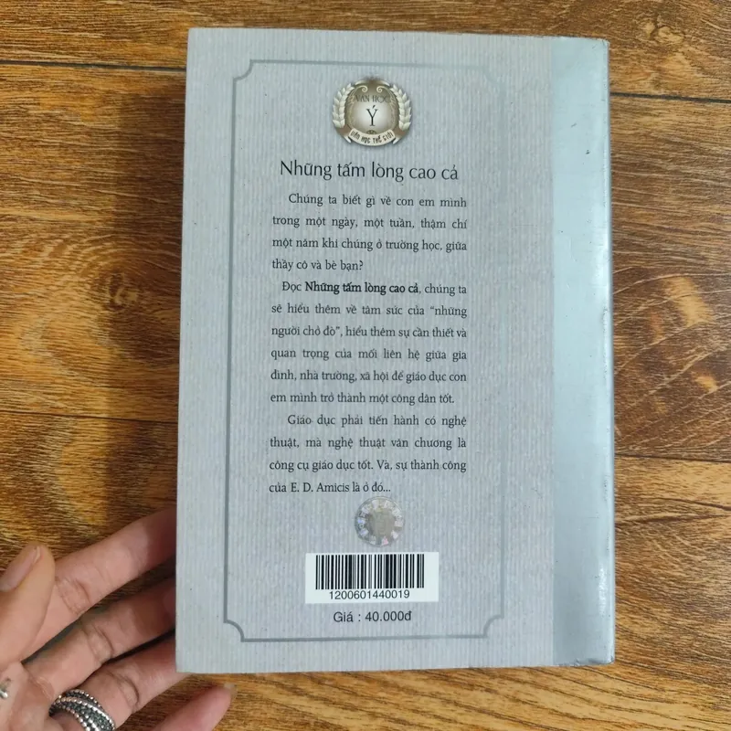 Những tấm lòng cao cả 1058269