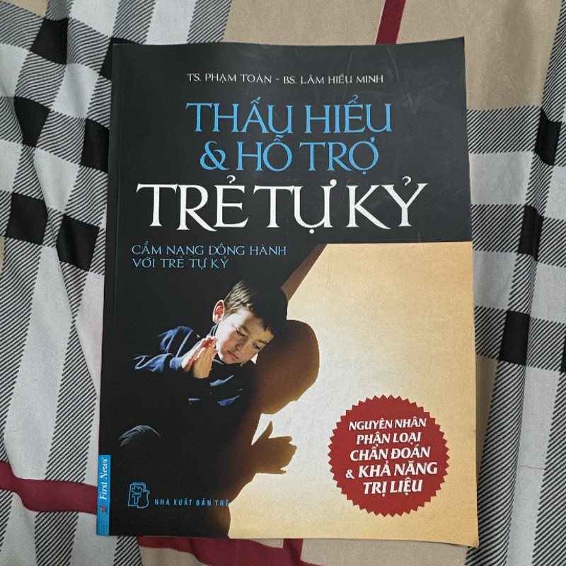 Sách Thấu hiểu và hỗ trợ trẻ tự kỷ 179752