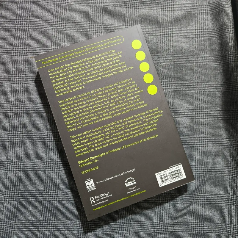 Behavioral Economics (Fourth Edition) - Edward Cartwright 933101