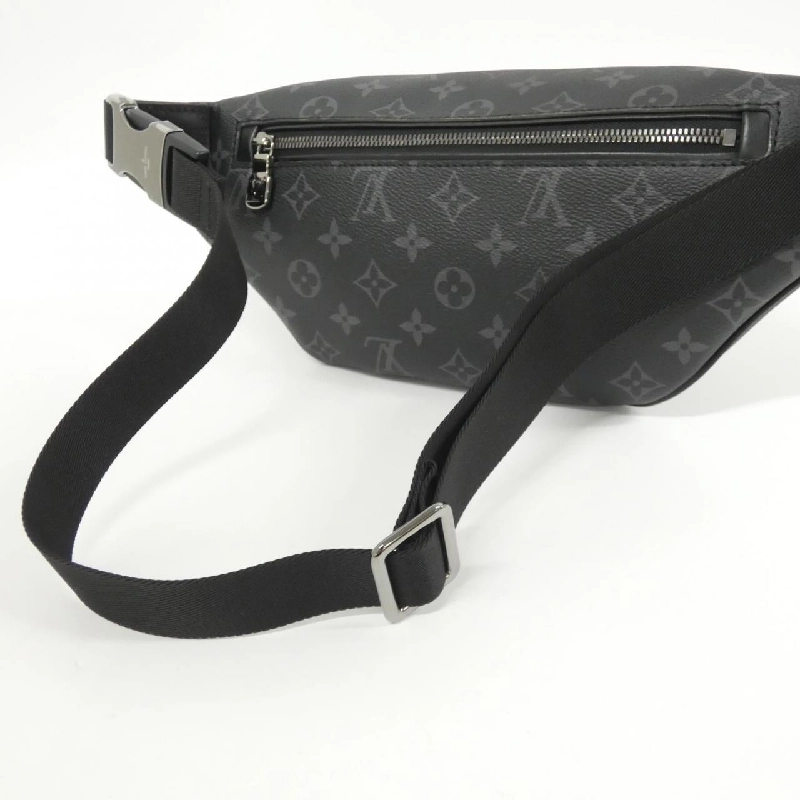 Túi đeo chéo Louis Vuitton Monogram Eclipse Discovery Bum Bag PM M46035 610855