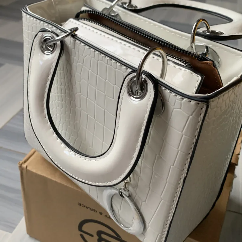 Túi hộp vuông 972666