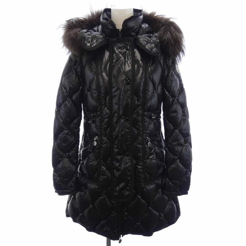 Áo khoác lông vũ MONCLER 641336