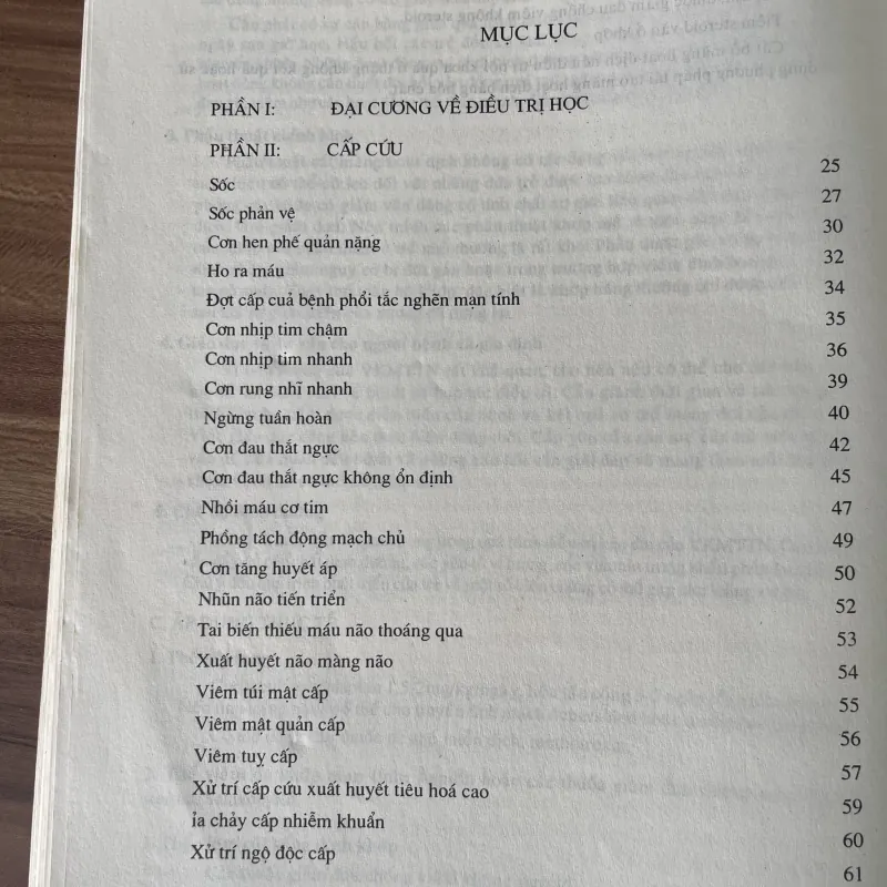 Triệu chứng học nội khoa-  sách y khổ lớn, 470 trang  791592
