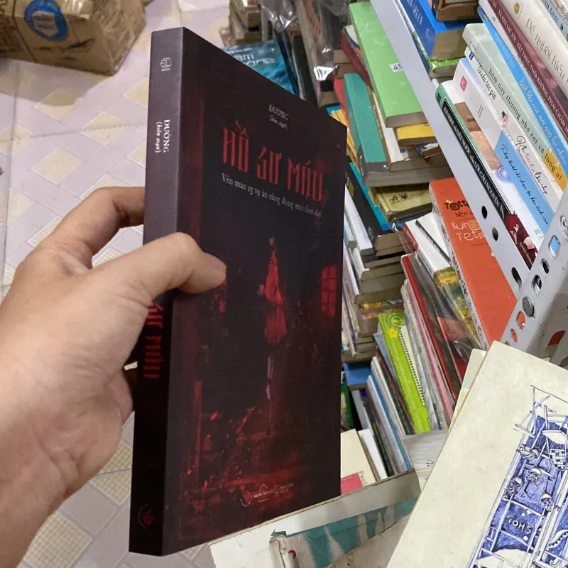 Hồ Sơ Máu - Vén Màn 13 Vụ Án Rúng Động Mọi Thời Đại 1021041