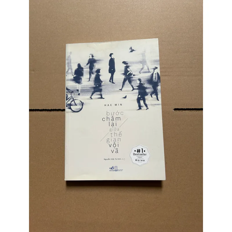 Bước chân chậm lại giữa thế gian vội vã 704054