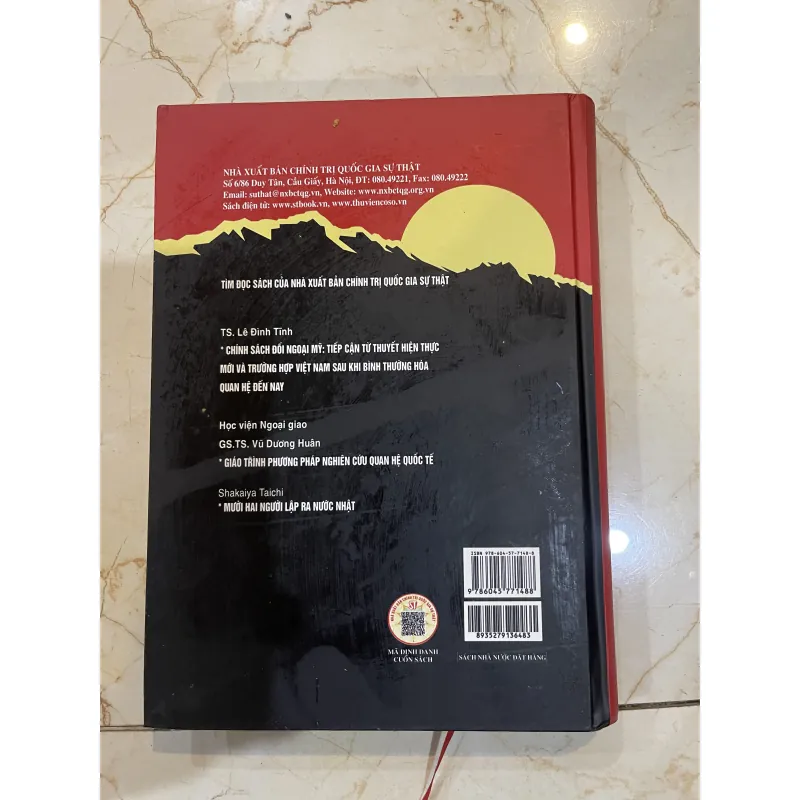 Nhật Bản qua 100 câu hỏi một mô hình đang suy thoái (B) 748597