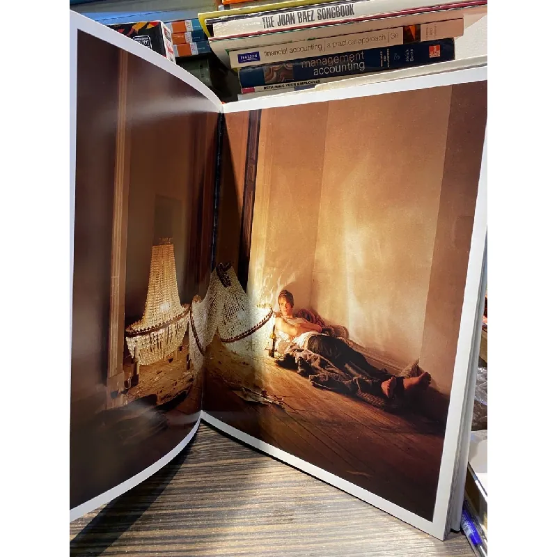 Story Teller - Tim Walker 726770