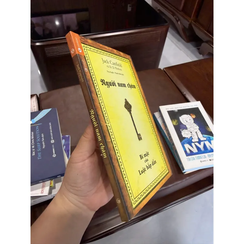 NGƯỜI NAM CHÂM – Bí mật của Luật Hấp Dẫn - K3 1006865